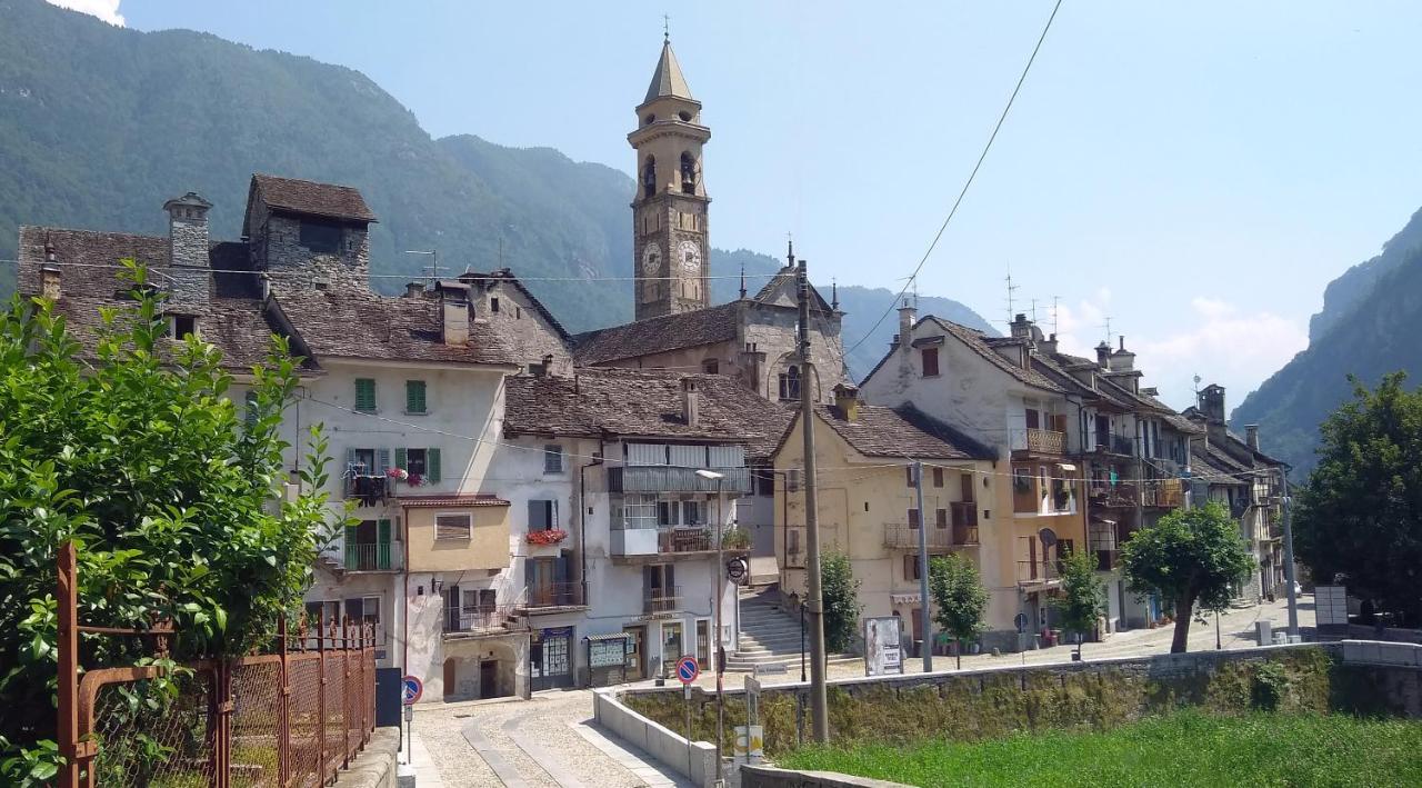 B&B Chalet Il Picchio Varzo Esterno foto